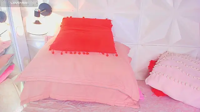 Snapshot of cute_latinaxxx chatting on May 2026 10:14:02 PM cute latinaxxx online show from May 2026 10:14:02 PM
