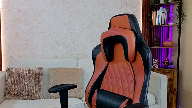 AdanReilly online show from April 2026 09:39:33 PM