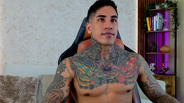 AdanReilly online show from August 2026 04:28:01 PM