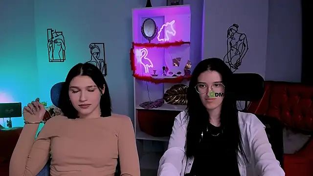 Snapshot of scarlet_mooore chatting on March 2025 03:00:01 AM scarlet mooore online show from March 2025 03:00:01 AM