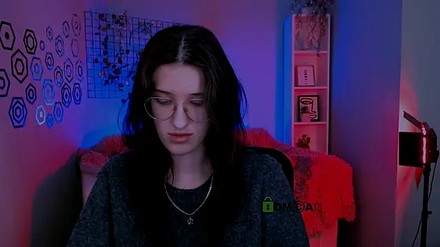 Snapshot of scarlet_mooore chatting on December 2025 10:30:02 PM scarlet mooore online show from December 2025 10:30:02 PM