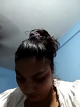 Snapshot of HottyOlly chatting on October 2025 11:40:02 AM HottyOlly online show from October 2025 11:40:02 AM