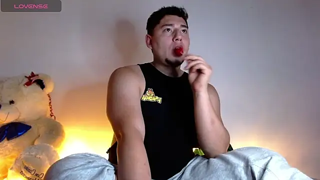 dap XOXO online show from December 2024 12:11:02 AM