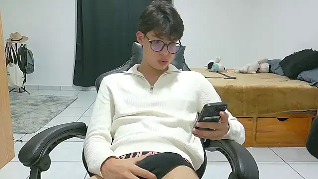 Jacotnk online show from October 2025 01:04:02 AM