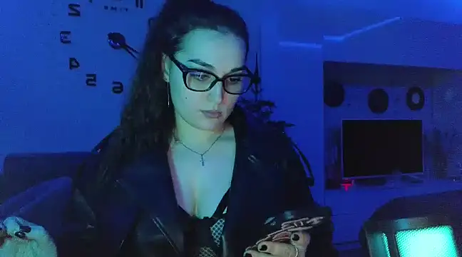 me lissa sun13 online show from December 2024 04:43:01 AM