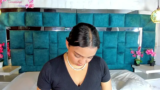 Snapshot of Abril_Gomez06 chatting on June 2026 08:30:02 PM Abril Gomez06 online show from June 2026 08:30:02 PM