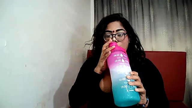 Indian Lola00 online show from February 2025 09:28:01 PM