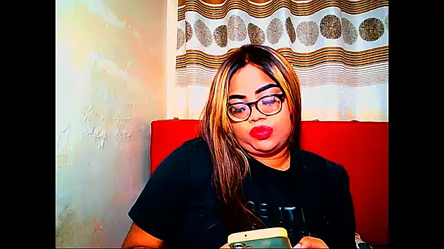 Snapshot of Indian_Lola00 chatting on May 2026 05:51:01 PM Indian Lola00 online show from May 2026 05:51:01 PM