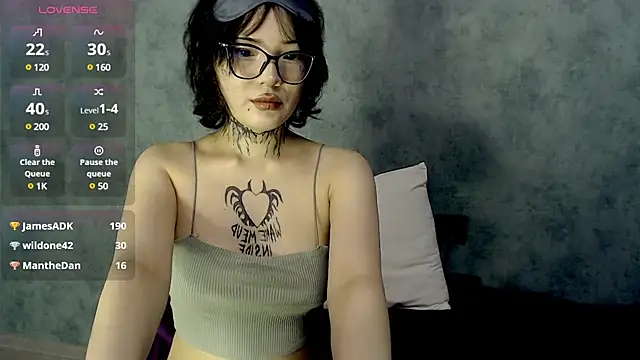 Snapshot of LizzieLight chatting on December 2024 04:42:01 AM LizzieLight online show from December 2024 04:42:01 AM