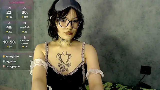 Snapshot of LizzieLight chatting on December 2024 02:38:01 AM LizzieLight online show from December 2024 02:38:01 AM