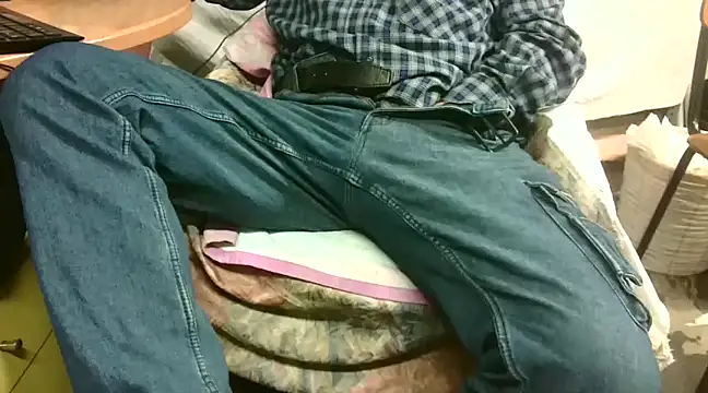 Snapshot of Giulio35_Pika chatting on February 2025 05:59:01 AM Giulio35 Pika online show from February 2025 05:59:01 AM