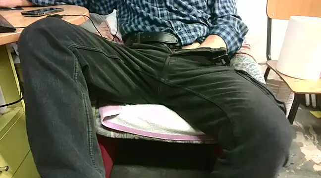 Snapshot of Giulio35_Pika chatting on March 2025 05:18:02 PM Giulio35 Pika online show from March 2025 05:18:02 PM