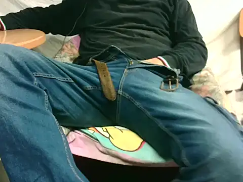 Snapshot of Giulio35_Pika chatting on October 2025 07:36:02 PM Giulio35 Pika online show from October 2025 07:36:02 PM