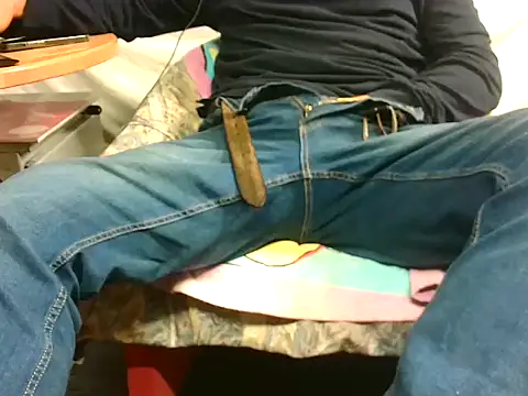 Snapshot of Giulio35_Pika chatting on October 2025 04:52:01 PM Giulio35 Pika online show from October 2025 04:52:01 PM