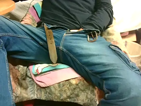 Snapshot of Giulio35_Pika chatting on November 2025 06:15:02 AM Giulio35 Pika online show from November 2025 06:15:02 AM