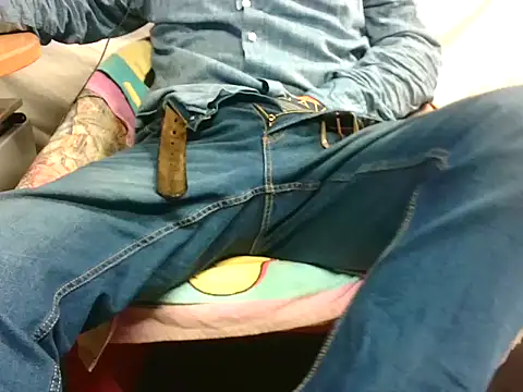 Snapshot of Giulio35_Pika chatting on November 2025 09:57:02 PM Giulio35 Pika online show from November 2025 09:57:02 PM