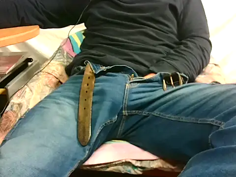 Snapshot of Giulio35_Pika chatting on November 2025 04:07:01 PM Giulio35 Pika online show from November 2025 04:07:01 PM