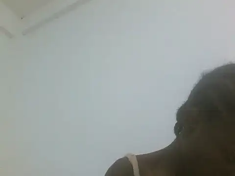 Snapshot of hey_its_andreana chatting on May 2026 07:11:01 PM hey its andreana online show from May 2026 07:11:01 PM