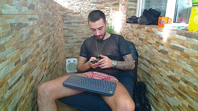 Snapshot of AndrewBanner chatting on January 2025 10:36:02 AM AndrewBanner online show from January 2025 10:36:02 AM