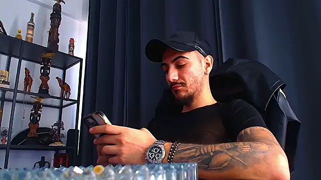 Snapshot of AndrewBanner chatting on February 2025 11:23:02 AM AndrewBanner online show from February 2025 11:23:02 AM