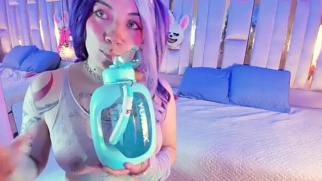 Broklinwhite  online show from April 2026 02:29:01 PM