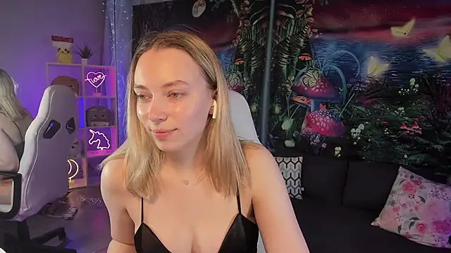 TiffanyBatson online show from February 2025 07:35:01 AM