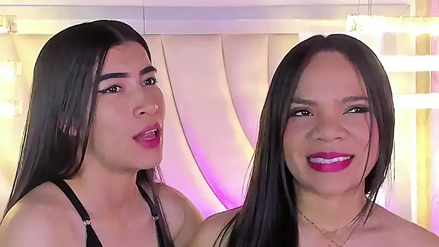 siara and zoe online show from June 2026 09:58:01 PM