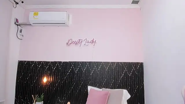 chanel brunette online show from February 2026 12:09:02 PM