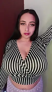 Snapshot of AmberGoddess_ chatting on June 2026 09:14:01 PM AmberGoddess online show from June 2026 09:14:01 PM