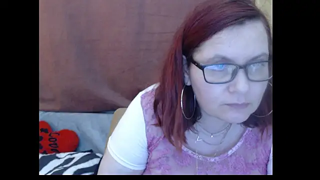 Snapshot of PlayfullMature chatting on April 2026 08:17:01 AM PlayfullMature online show from April 2026 08:17:01 AM