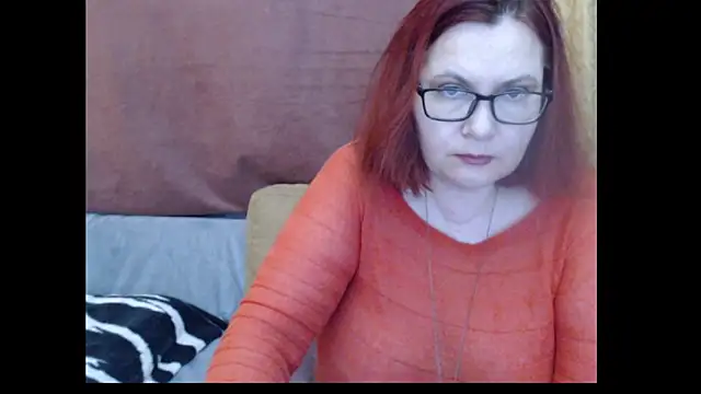 Snapshot of PlayfullMature chatting on May 2026 04:07:02 AM PlayfullMature online show from May 2026 04:07:02 AM