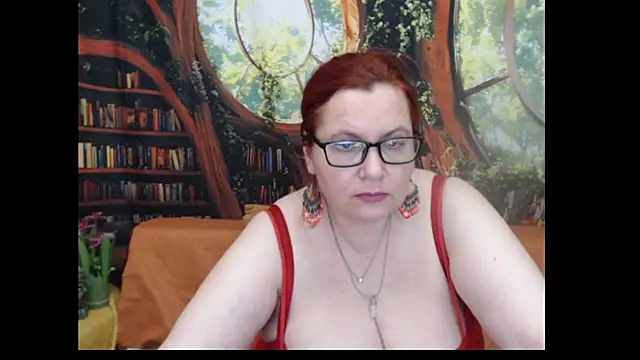 Snapshot of PlayfullMature chatting on June 2026 06:01:02 PM PlayfullMature online show from June 2026 06:01:02 PM