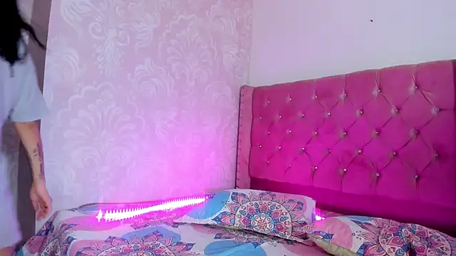 Snapshot of KittyNicolle chatting on December 2024 01:07:02 PM KittyNicolle online show from December 2024 01:07:02 PM