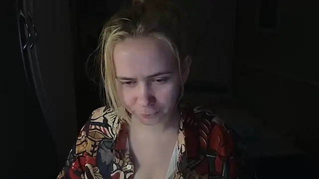 Snapshot of Riley_Roo chatting on February 2026 05:07:02 PM Riley Roo online show from February 2026 05:07:02 PM