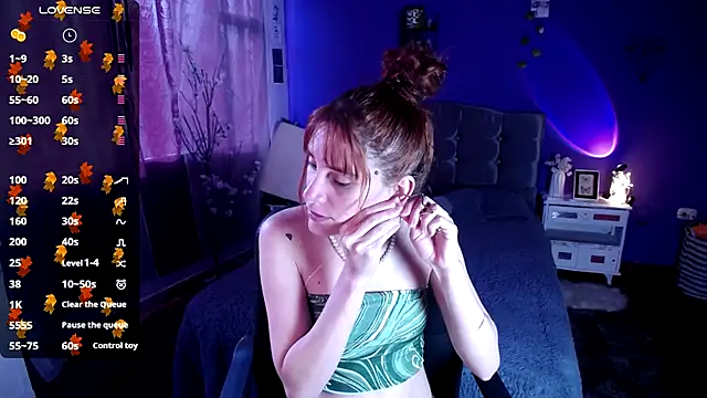 IsaBaileys  online show from November 2025 08:19:01 PM