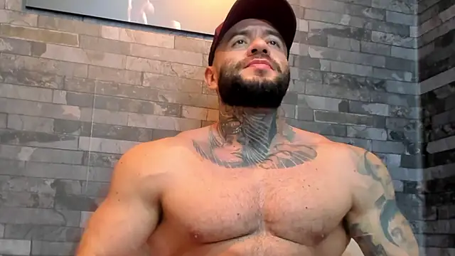 Snapshot of BruceDallas chatting on May 2026 04:43:01 AM BruceDallas online show from May 2026 04:43:01 AM
