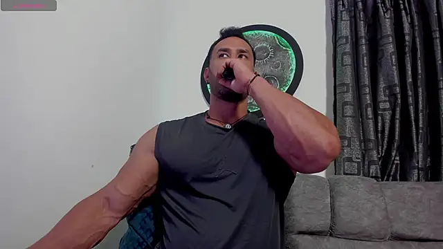 Snapshot of curt_xxx chatting on June 2026 02:16:01 AM curt xxx online show from June 2026 02:16:01 AM