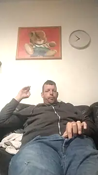 Knuffelstaaf123 online show from May 2026 08:05:02 PM