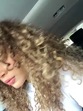 Snapshot of Lianh_Benett chatting on February 2026 02:39:02 PM Lianh Benett online show from February 2026 02:39:02 PM