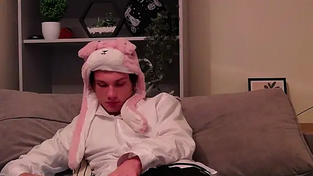 CalvinCay online show from December 2024 09:34:02 PM