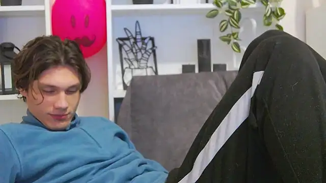 CalvinCay online show from February 2025 02:47:02 AM