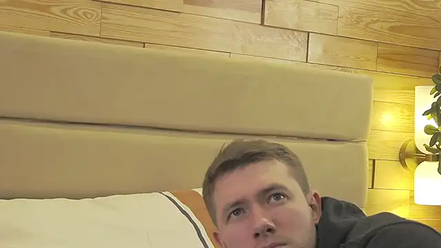 EthanPinkman online show from February 2026 04:32:01 AM