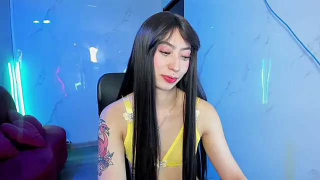 Snapshot of LilithCooperr_ chatting on June 2026 03:33:01 AM LilithCooperr online show from June 2026 03:33:01 AM