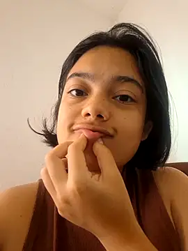 Snapshot of littlemelii chatting on February 2026 01:59:01 PM littlemelii online show from February 2026 01:59:01 PM