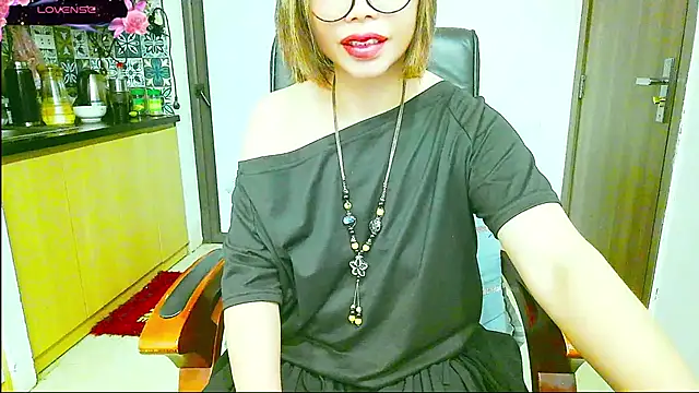 Miu-Le online show from September 2025 06:24:02 PM