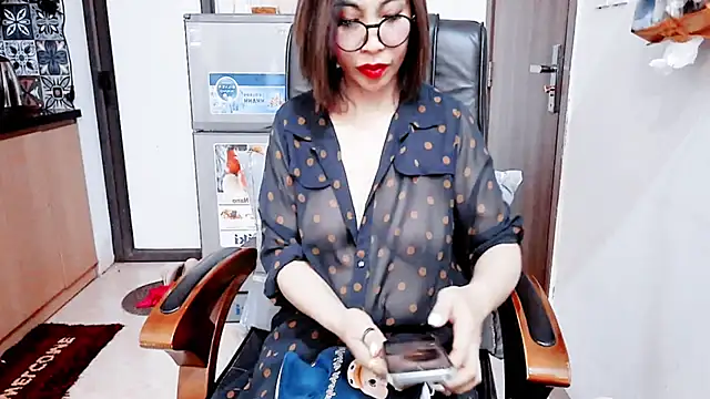 Miu-Le online show from January 2026 07:25:02 AM