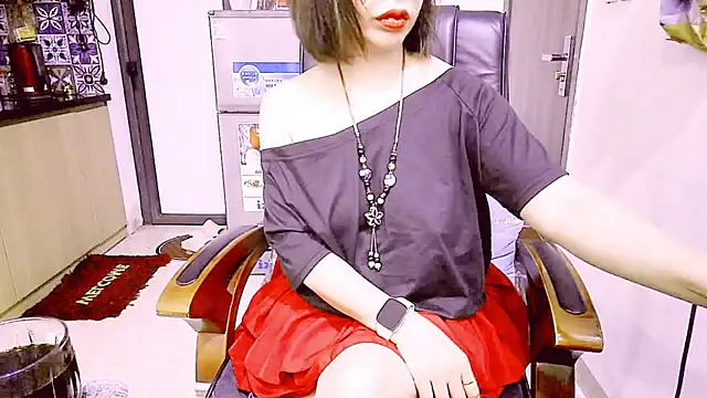 Miu-Le online show from April 2026 06:42:02 PM