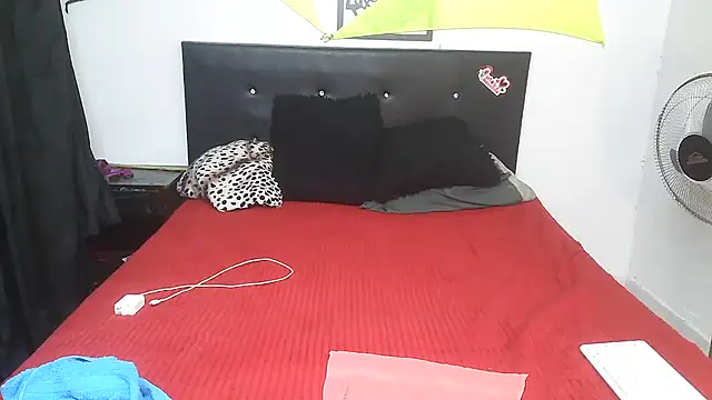 Shanttal0272 online show from March 2026 11:43:02 PM