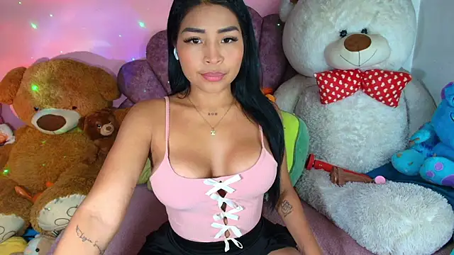 Snapshot of Pocahontascute_33 chatting on February 2026 11:55:01 AM Pocahontascute 33 online show from February 2026 11:55:01 AM