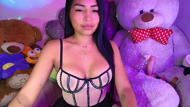 Snapshot of Pocahontascute_33 chatting on June 2026 05:12:01 AM Pocahontascute 33 online show from June 2026 05:12:01 AM